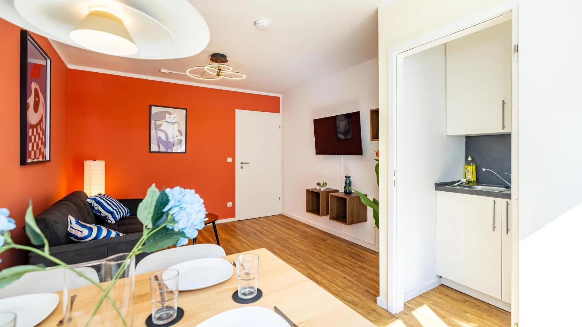 Zentral Wohnen Mit Stellplatz Und Balkon - Nahe Main Und Innenstadt Würzburg Appartement