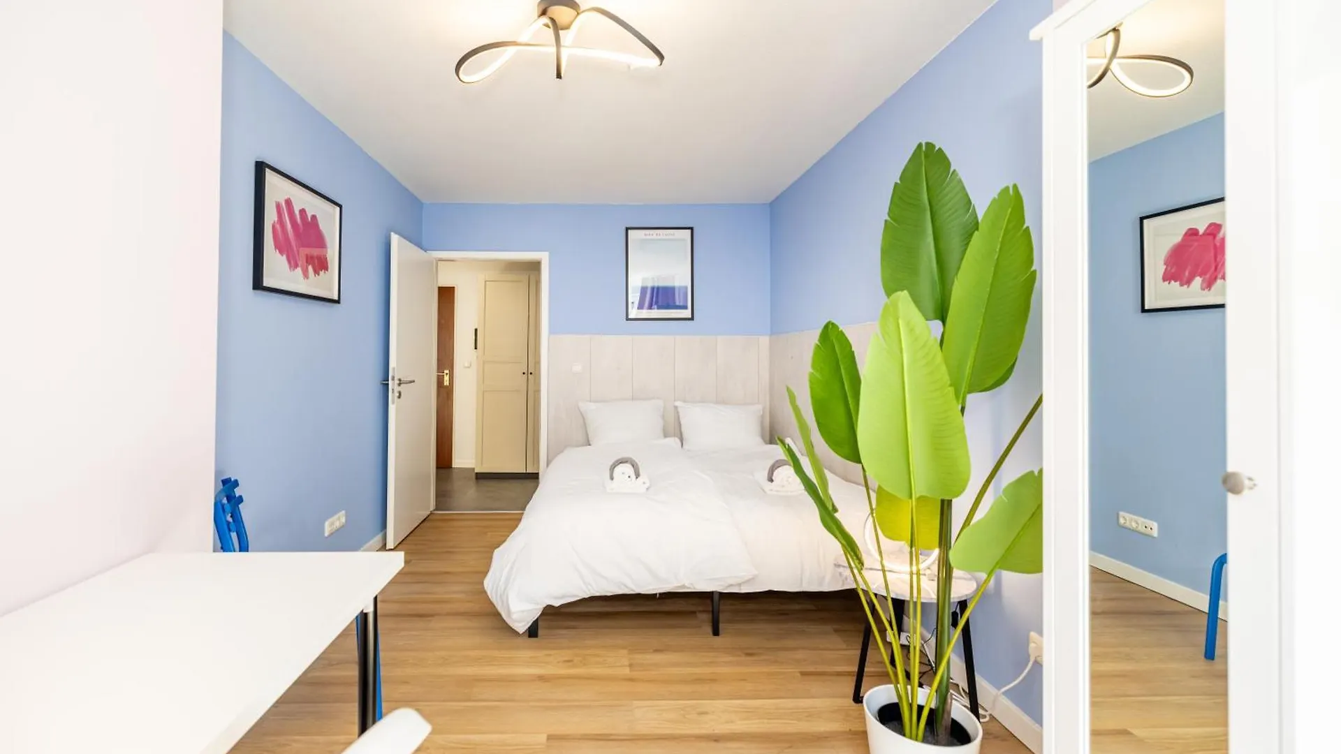 Zentral Wohnen Mit Stellplatz Und Balkon - Nahe Main Und Innenstadt Würzburg Duitsland