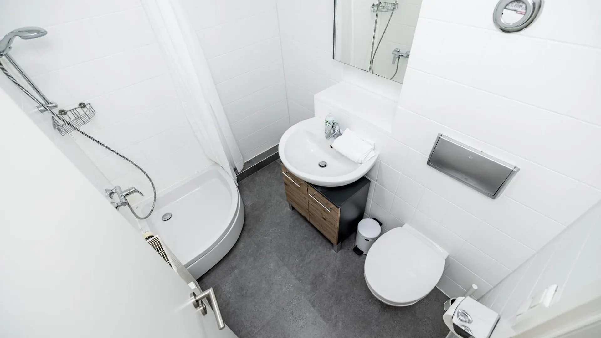 Zentral Wohnen Mit Stellplatz Und Balkon - Nahe Main Und Innenstadt Würzburg